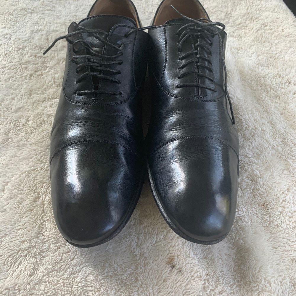 Gucci cap toe dress shoes. Black. Amazing. Size 12
